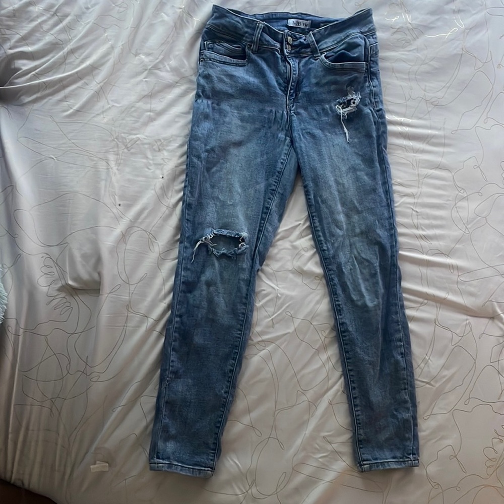 Mid rise ankle skinny jeans
